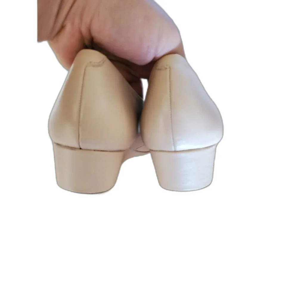 Easy Spirit Pointed Mini Wedge Pumps Nude Comfort Career Office 5.5 EUC